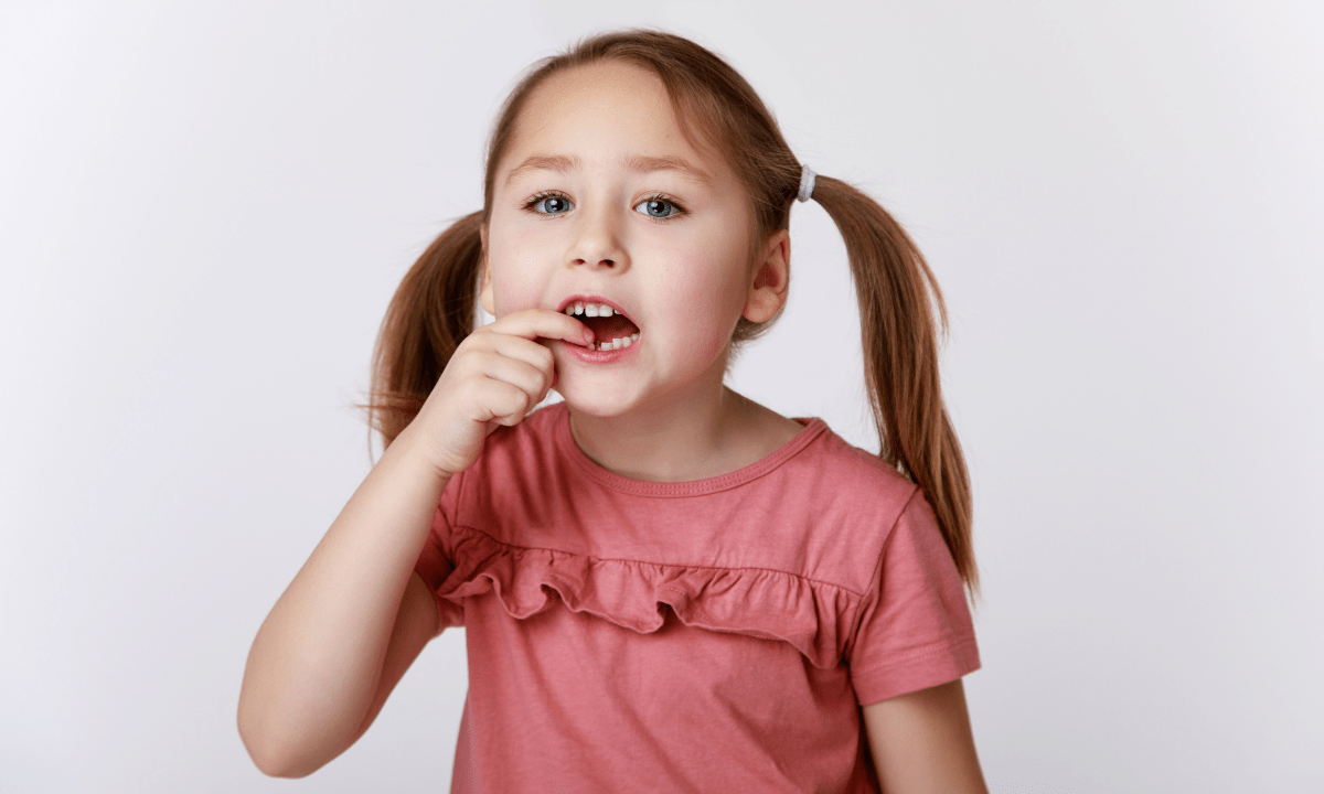 Šta uraditi s prvim ispalim dječjim zubićem?